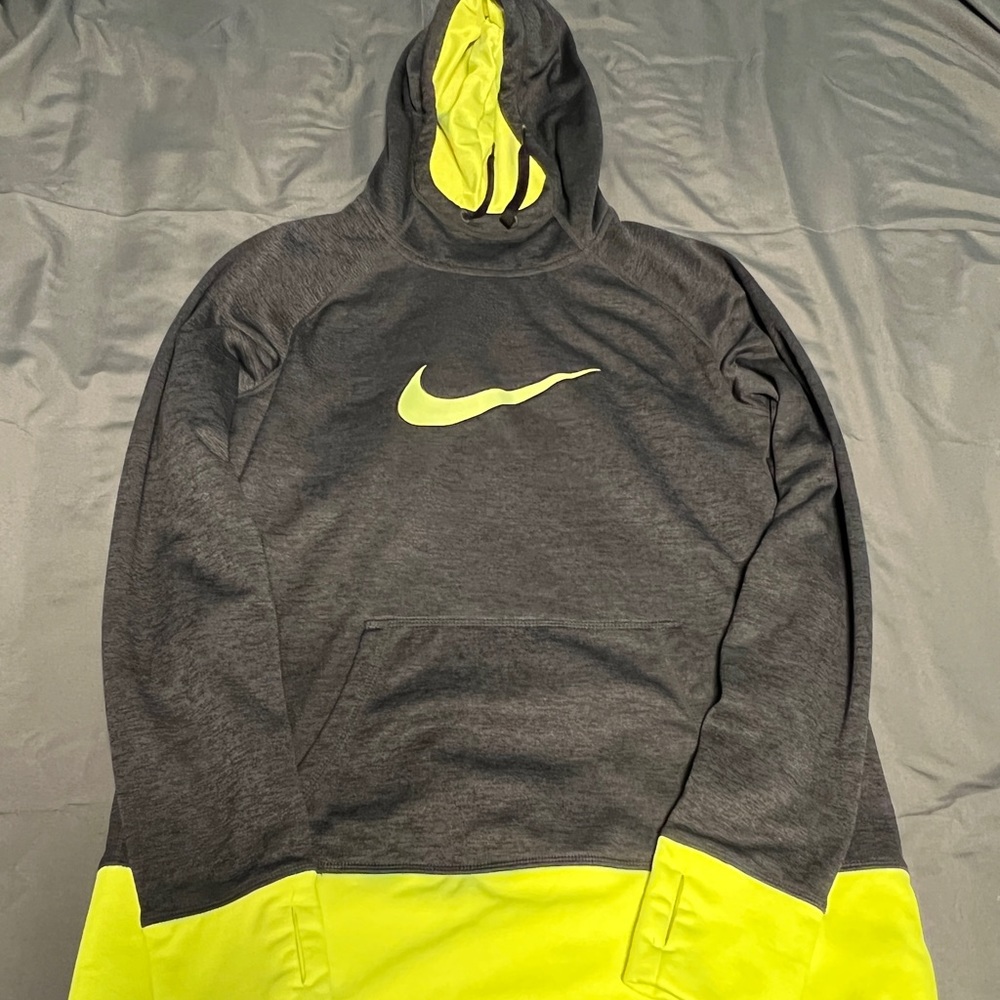 Heather gray Nike dri-fit hoodie
